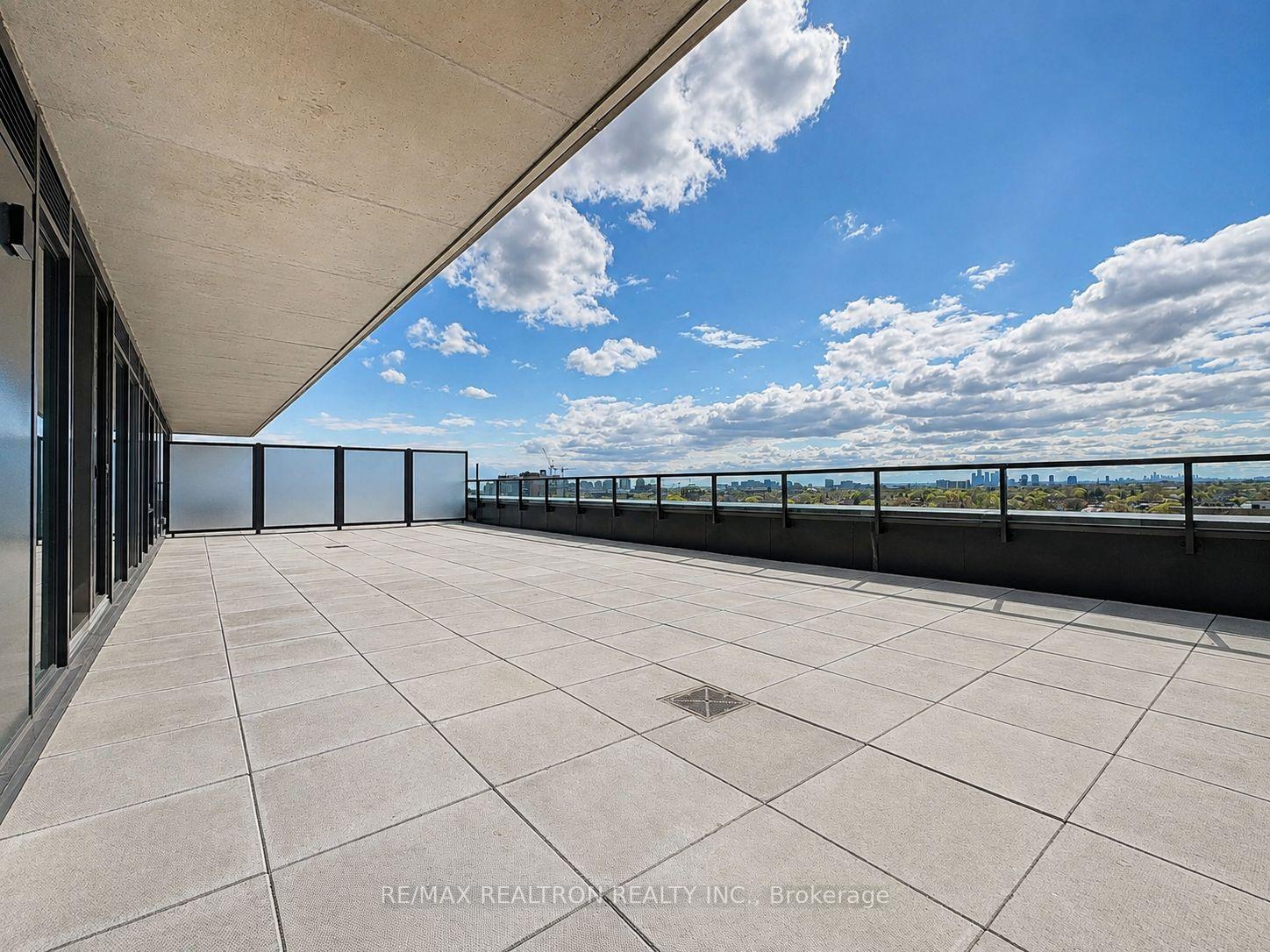 Photo 15 of Unit 1001, 664 Spadina Avenue, Toronto, University — HOMEH