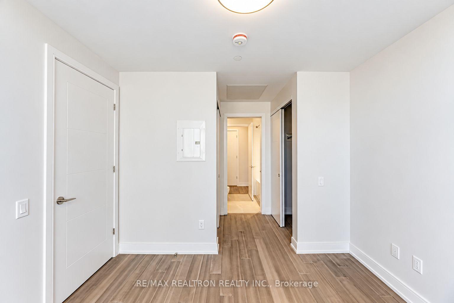 Photo 8 of Unit 904, 664 Spadina Avenue, Toronto, University — HOMEH