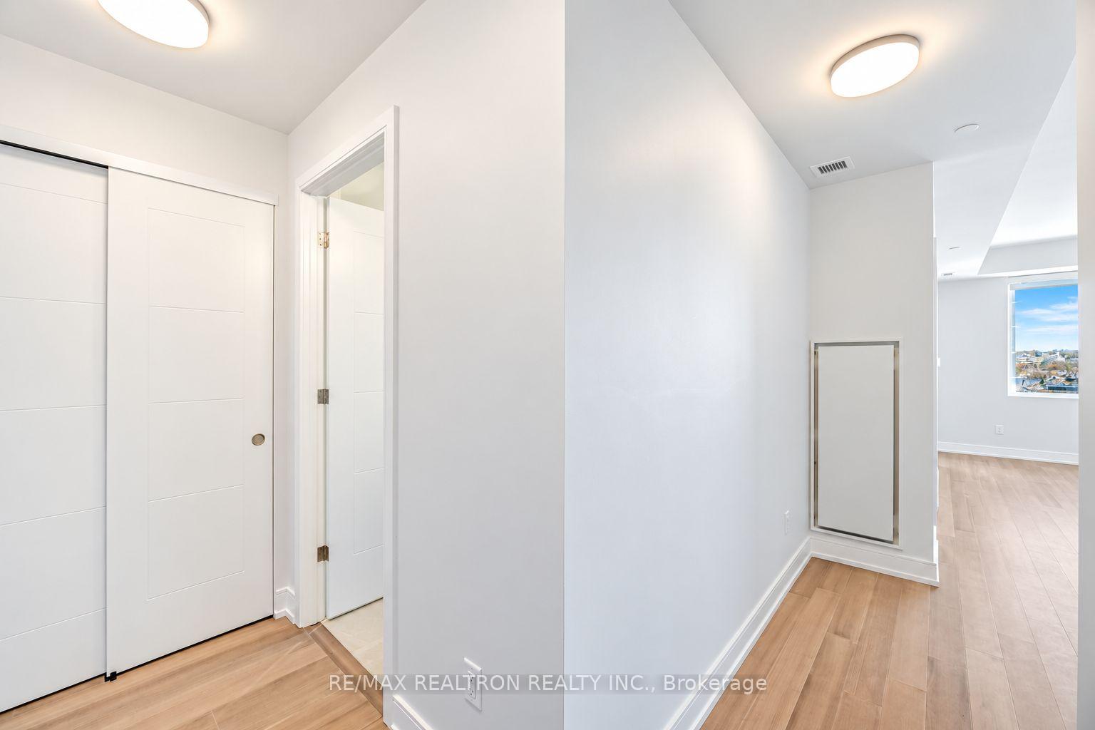 Photo 13 of Unit 904, 664 Spadina Avenue, Toronto, University — HOMEH