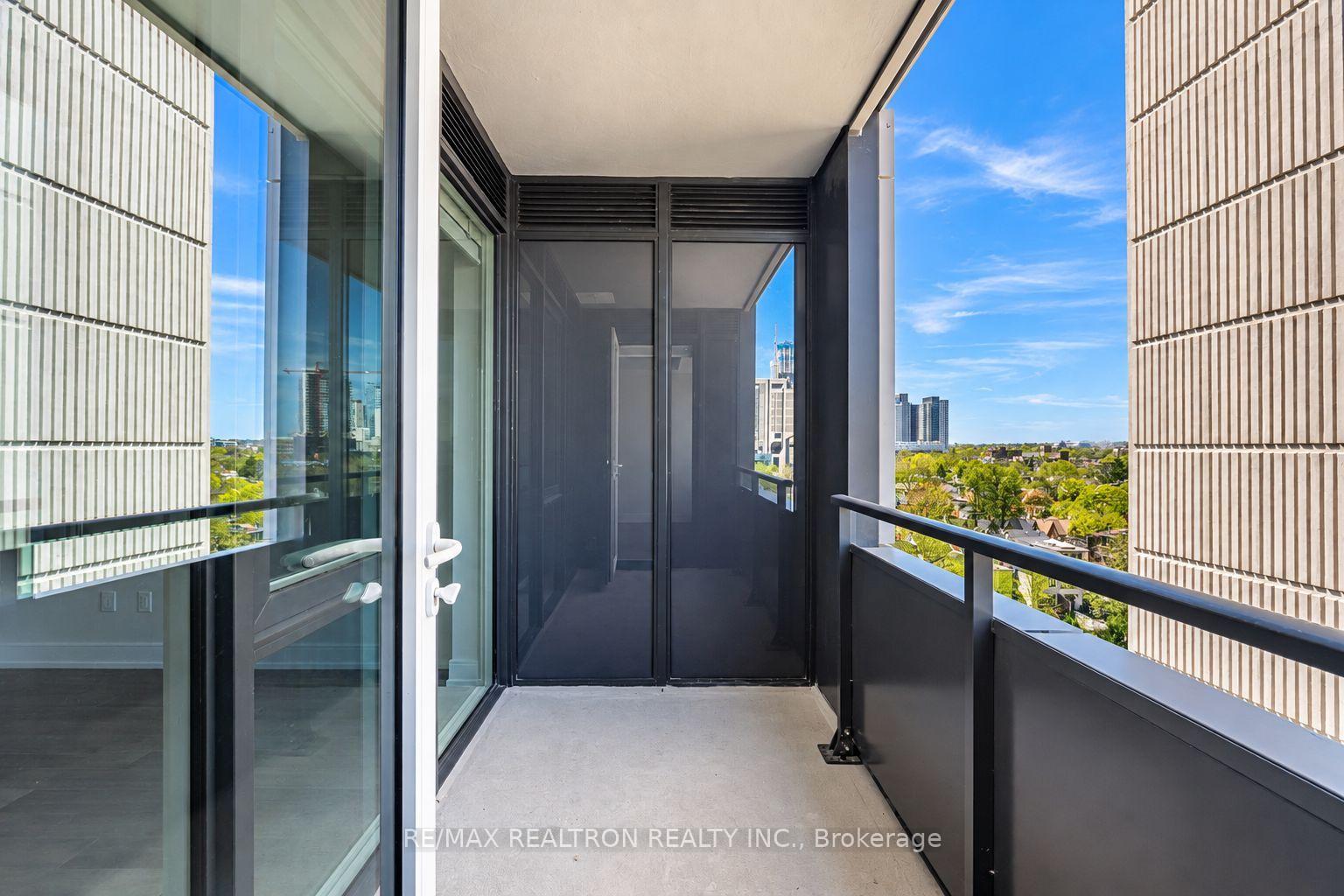 Photo 15 of Unit 904, 664 Spadina Avenue, Toronto, University — HOMEH