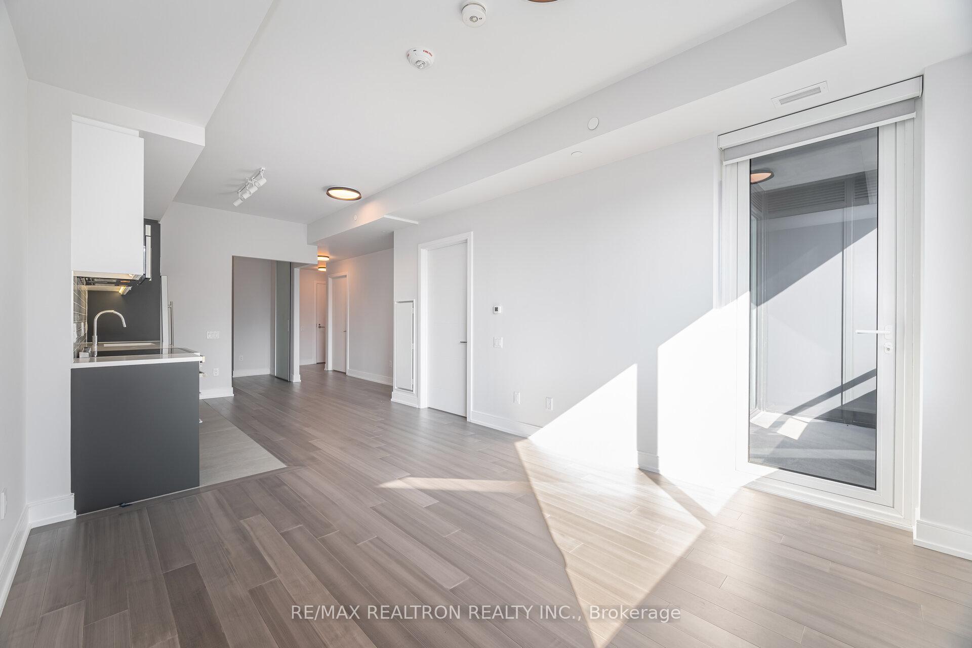 Photo 8 of Unit 704, 664 Spadina Avenue, Toronto, University — HOMEH