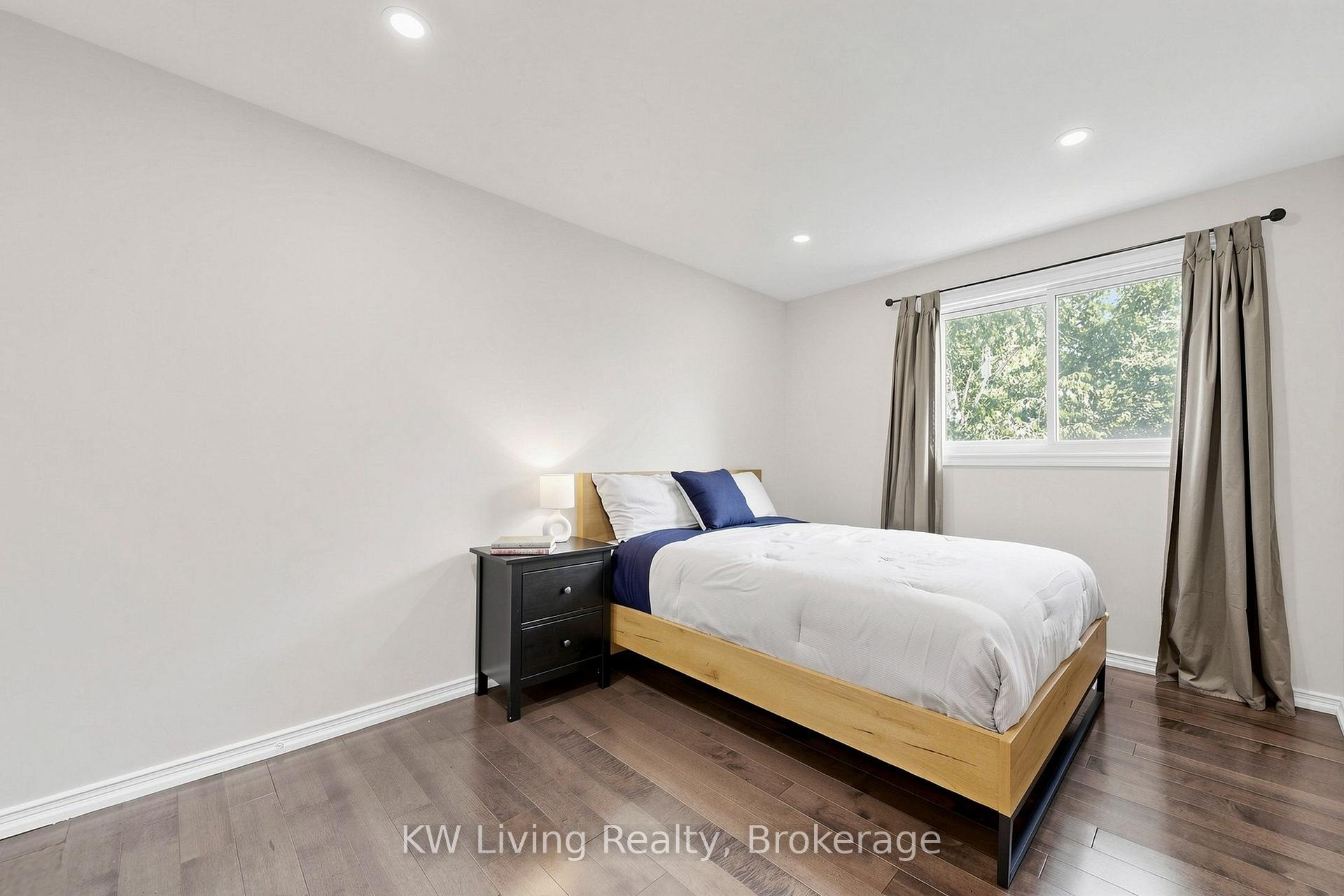 Photo 17 of 19 Sarah Jane Court, Markham, Bullock — HOMEH