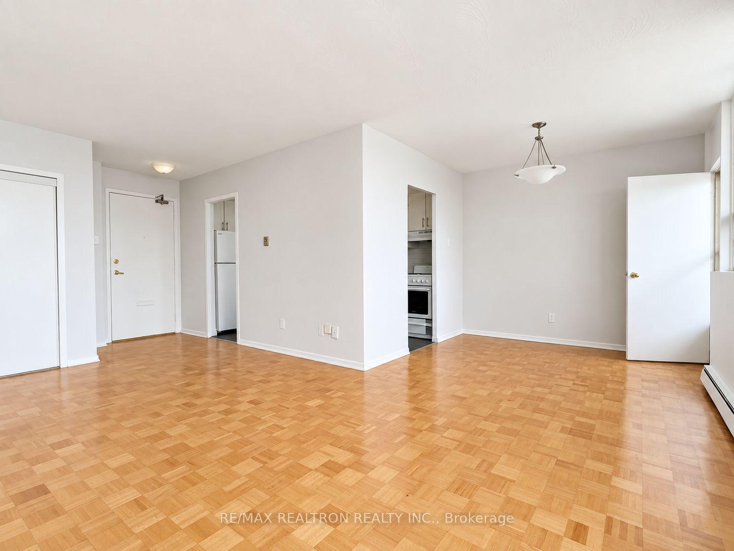 Photo 2 of Unit 701, 525 Eglinton Avenue E, Toronto, Mount Pleasant East — HOMEH