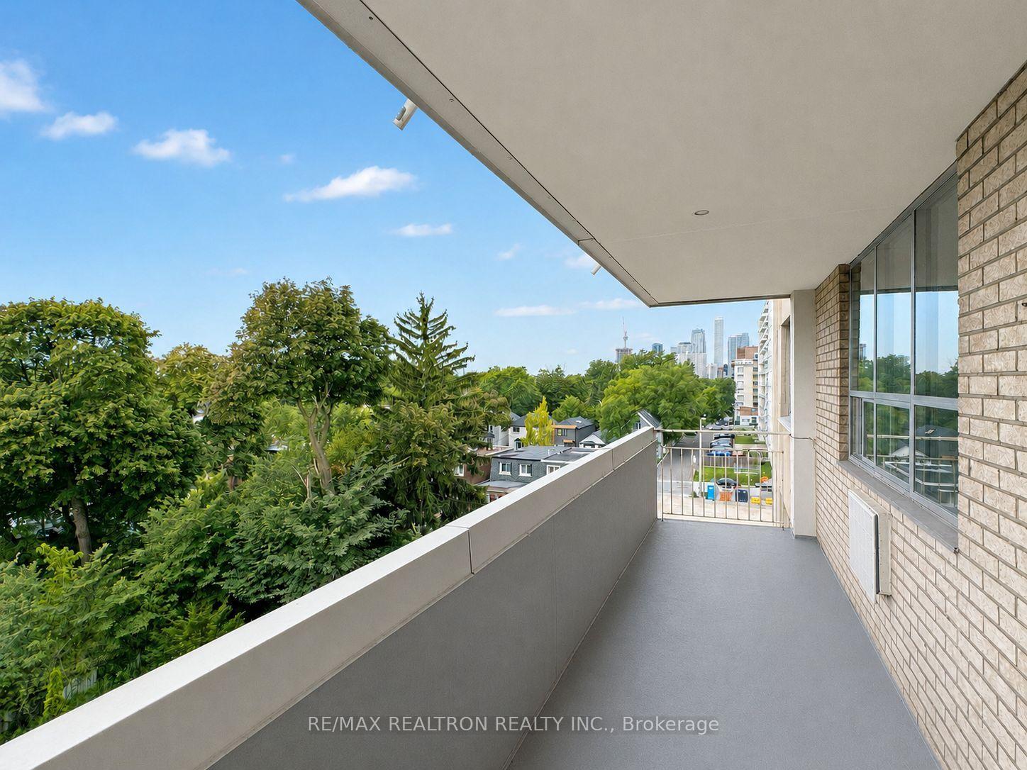 Photo 16 of Unit 804, 525 Eglinton Avenue E, Toronto, Mount Pleasant East — HOMEH