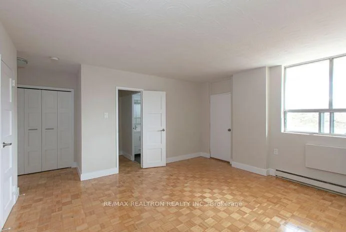 Photo 1 of Unit 804, 525 Eglinton Avenue E, Toronto, Mount Pleasant East — HOMEH