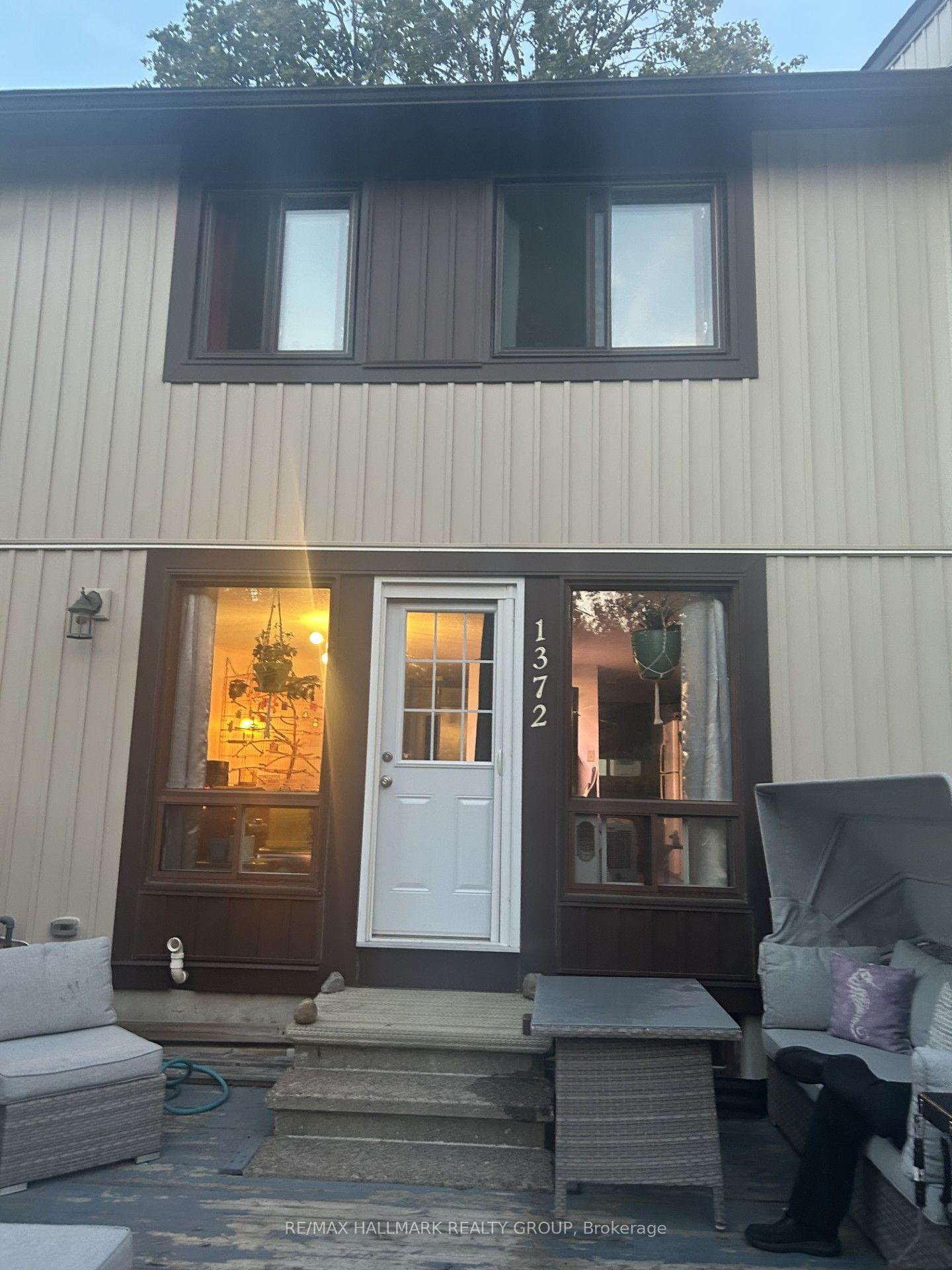 Photo 3 of 1372 Bethamy Lane, Ottawa, Beacon Hill South — HOMEH