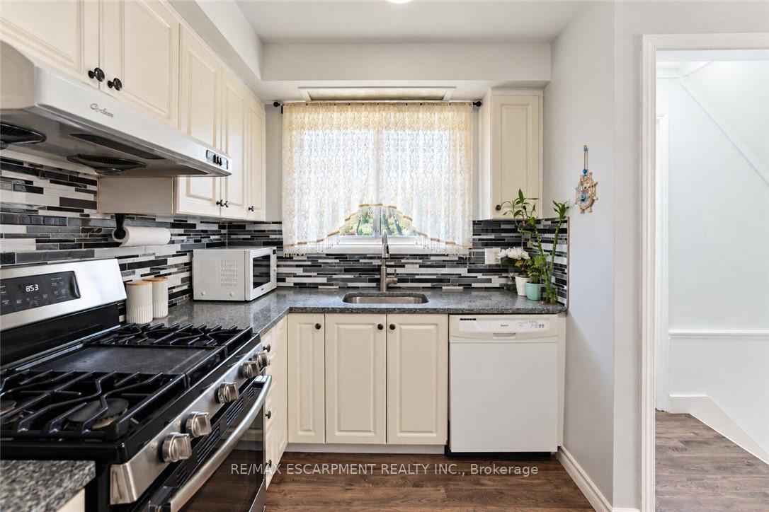 Photo 11 of 33 Bellingham Drive, Hamilton, Lawfield — HOMEH