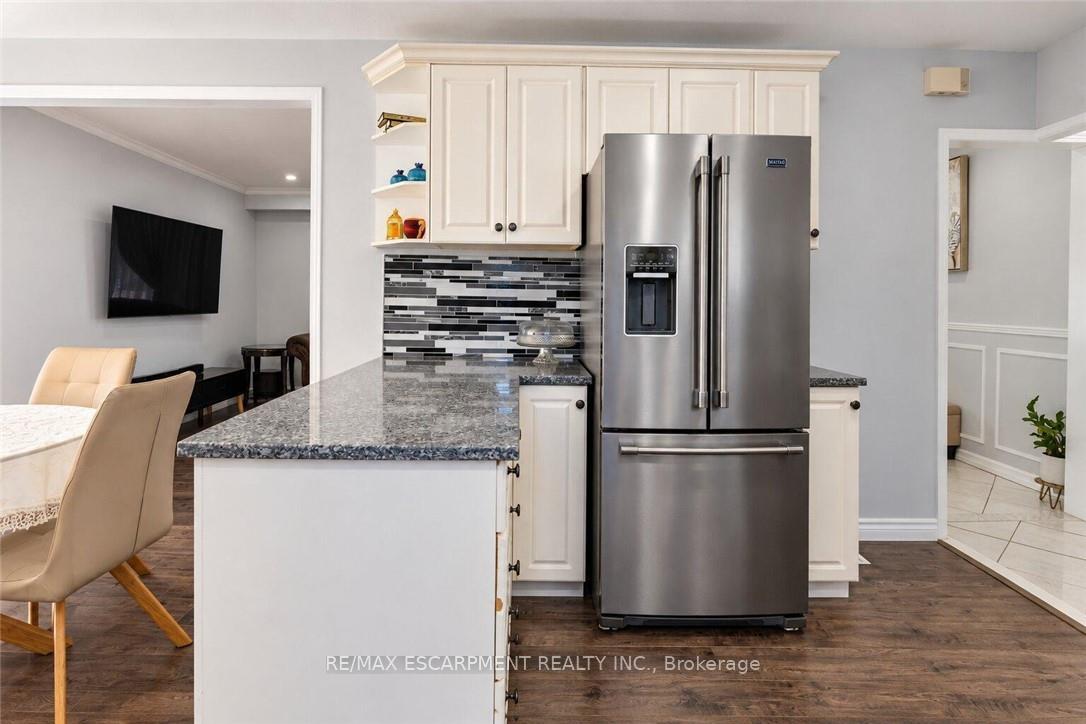 Photo 12 of 33 Bellingham Drive, Hamilton, Lawfield — HOMEH