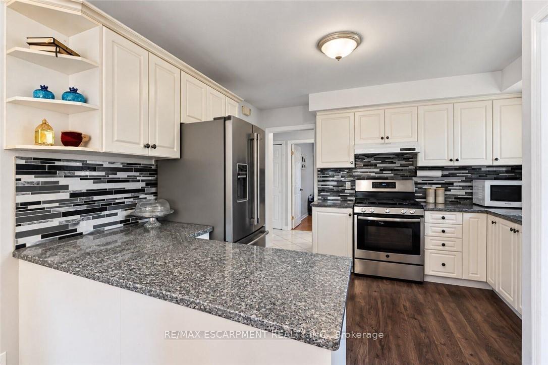 Photo 15 of 33 Bellingham Drive, Hamilton, Lawfield — HOMEH
