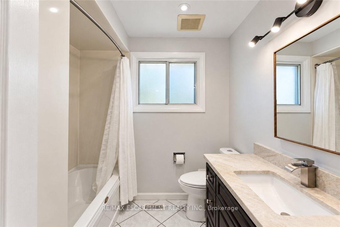 Photo 18 of 33 Bellingham Drive, Hamilton, Lawfield — HOMEH