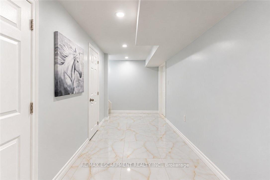 Photo 35 of 33 Bellingham Drive, Hamilton, Lawfield — HOMEH