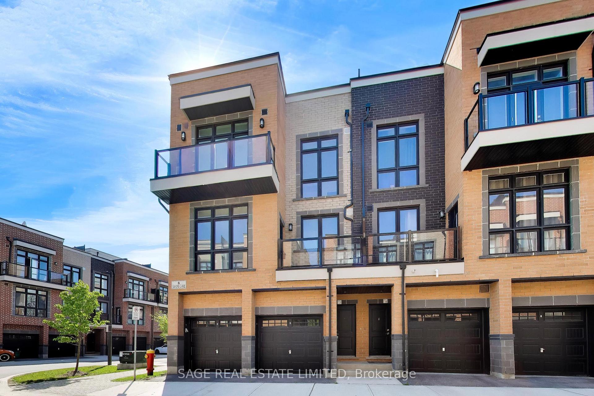 Photo 2 of Unit 7, 6 Sayers Lane, Richmond Hill, Oak Ridges — HOMEH