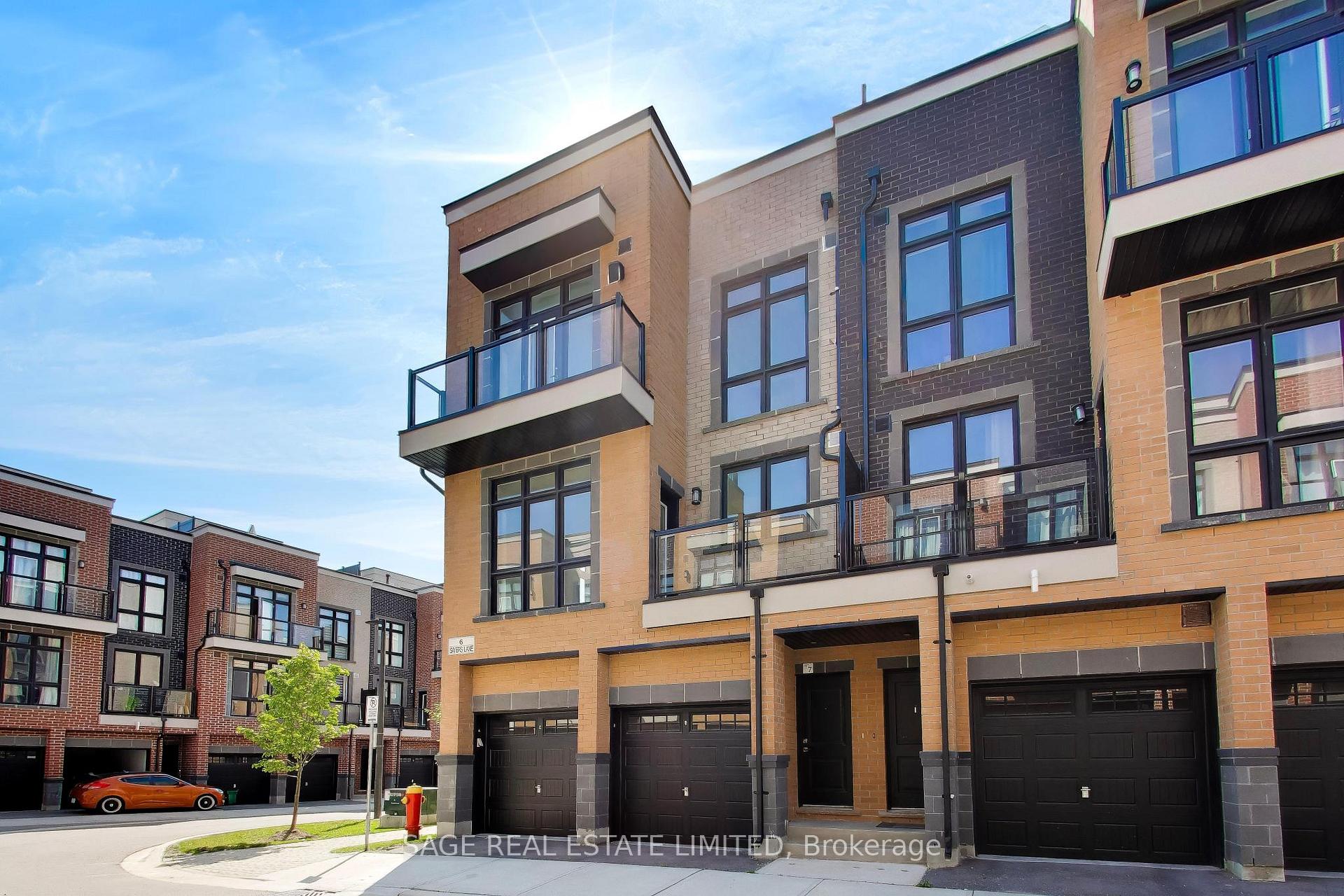 Photo 3 of Unit 7, 6 Sayers Lane, Richmond Hill, Oak Ridges — HOMEH