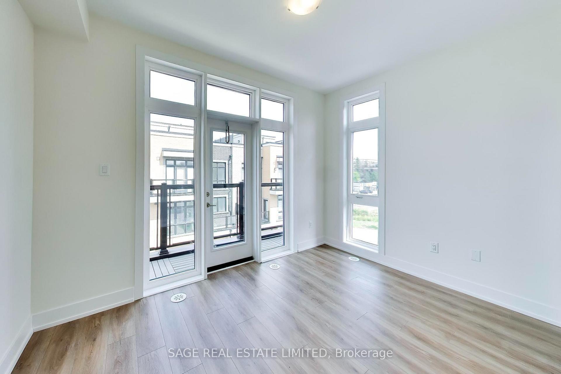 Photo 14 of Unit 7, 6 Sayers Lane, Richmond Hill, Oak Ridges — HOMEH