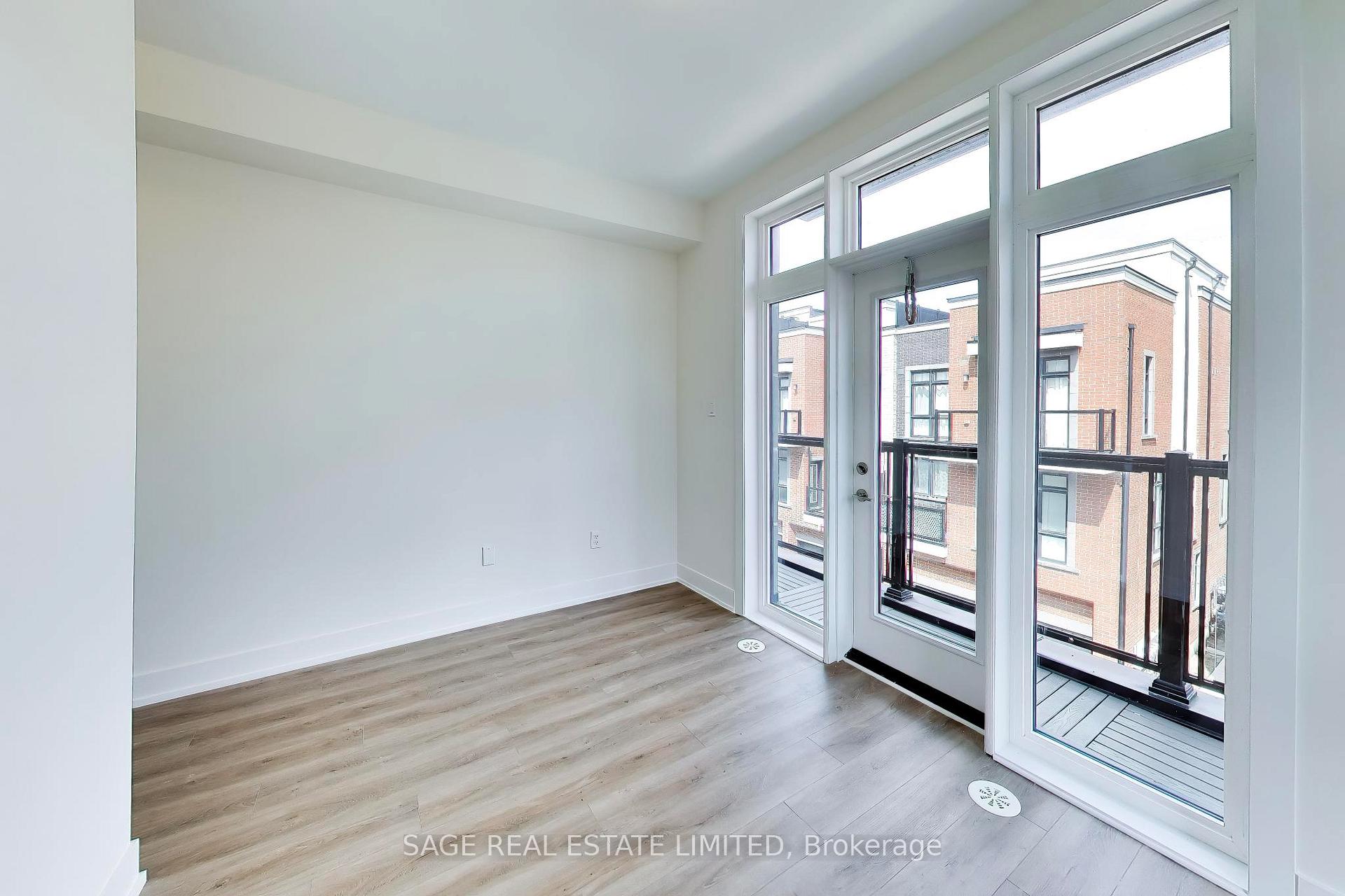 Photo 16 of Unit 7, 6 Sayers Lane, Richmond Hill, Oak Ridges — HOMEH