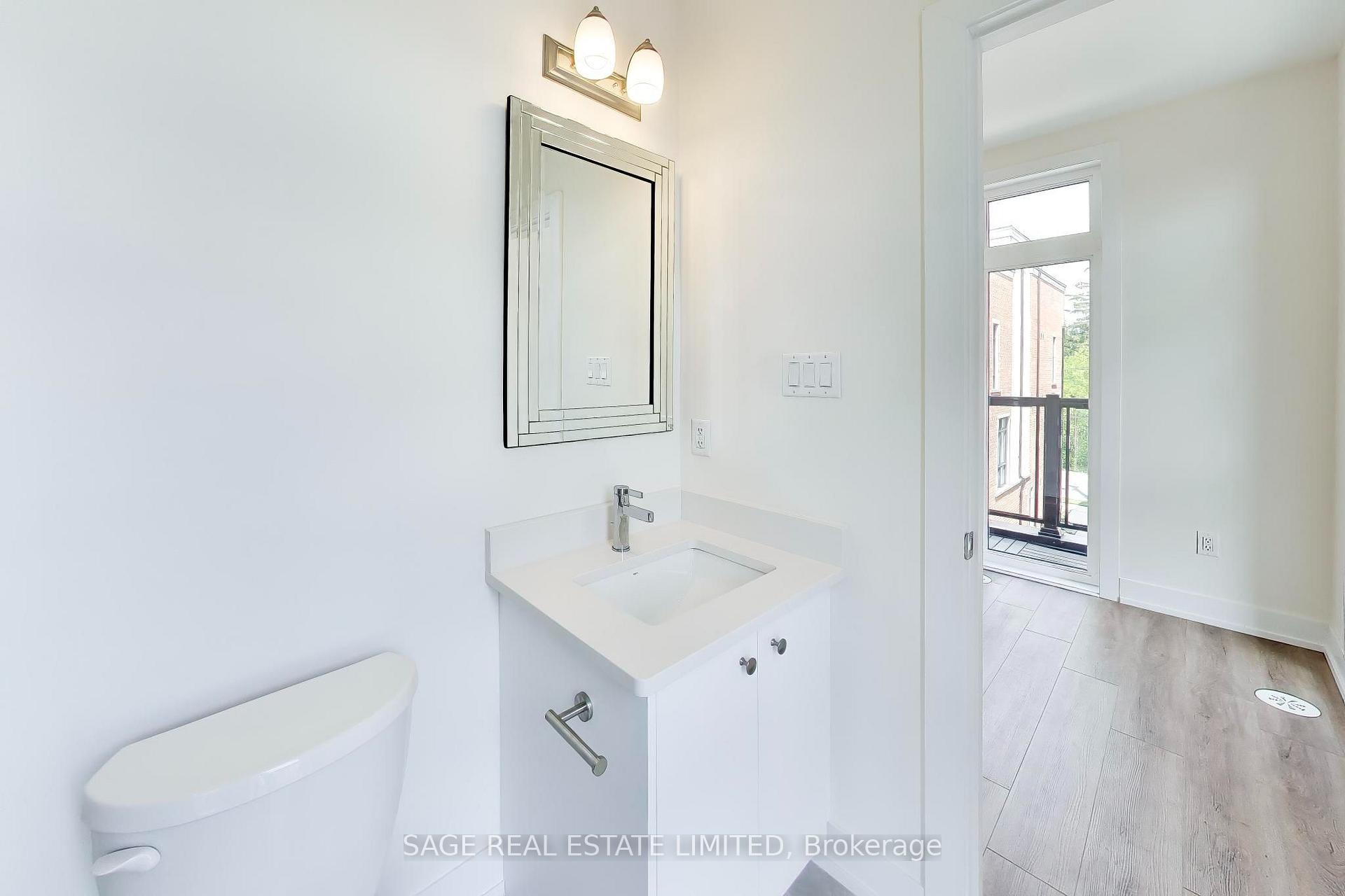 Photo 17 of Unit 7, 6 Sayers Lane, Richmond Hill, Oak Ridges — HOMEH