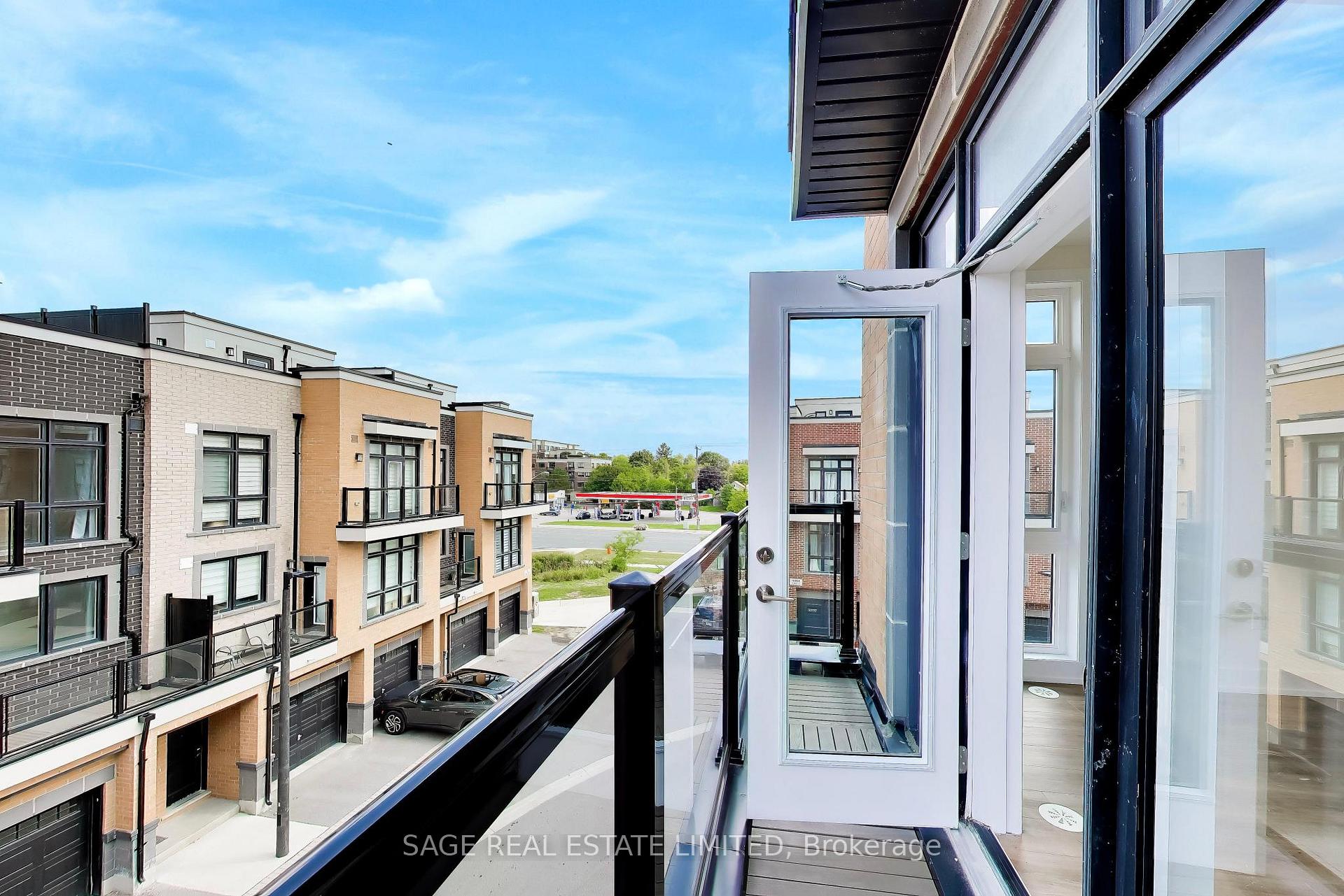 Photo 20 of Unit 7, 6 Sayers Lane, Richmond Hill, Oak Ridges — HOMEH
