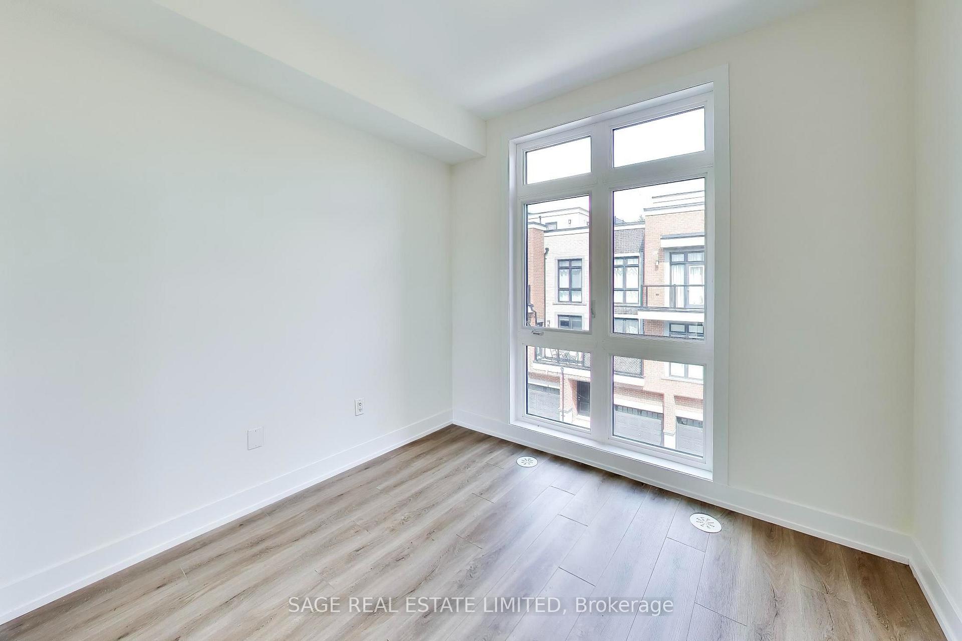 Photo 21 of Unit 7, 6 Sayers Lane, Richmond Hill, Oak Ridges — HOMEH
