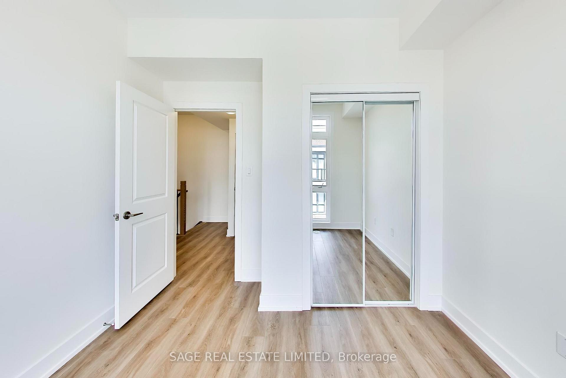 Photo 22 of Unit 7, 6 Sayers Lane, Richmond Hill, Oak Ridges — HOMEH