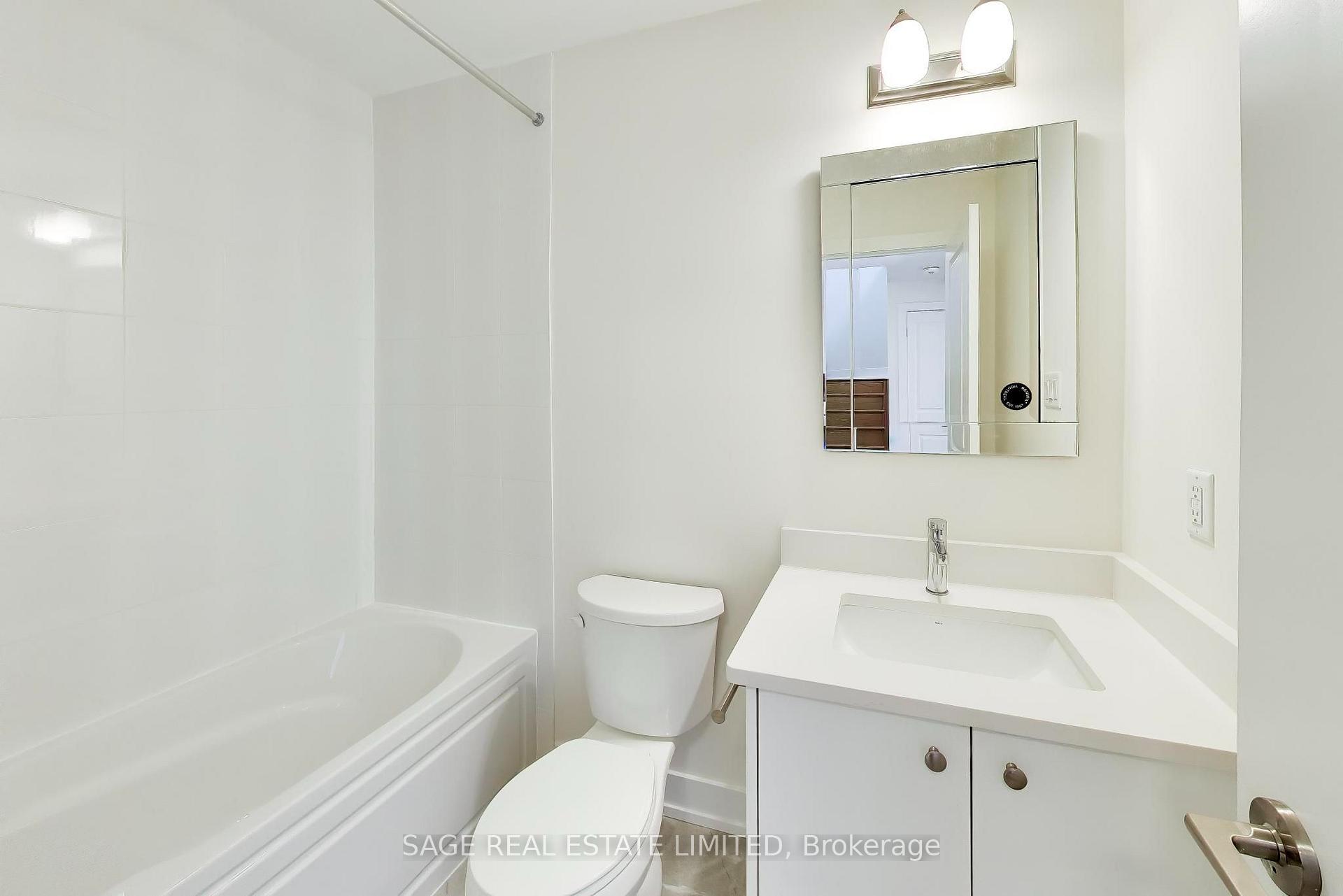 Photo 23 of Unit 7, 6 Sayers Lane, Richmond Hill, Oak Ridges — HOMEH