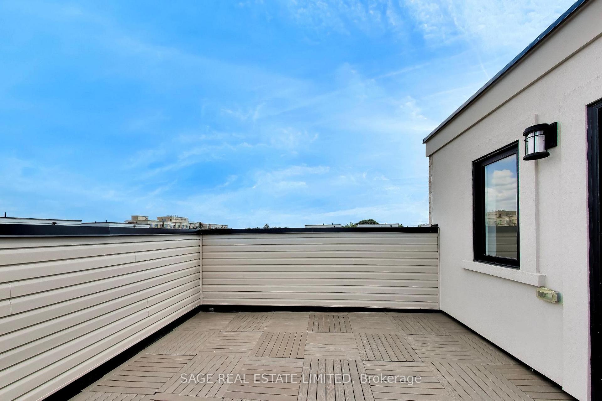 Photo 27 of Unit 7, 6 Sayers Lane, Richmond Hill, Oak Ridges — HOMEH