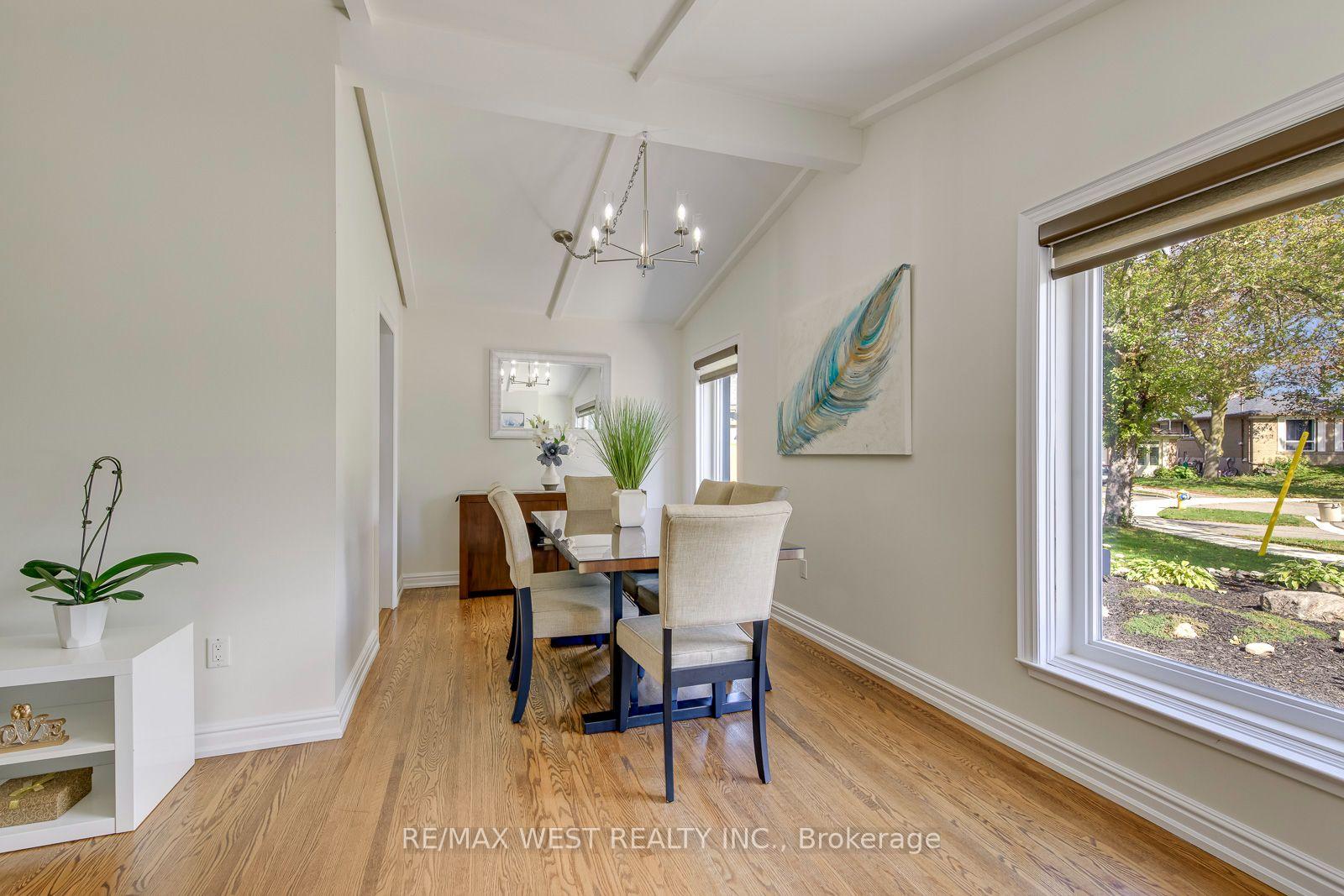 Photo 13 of 6 Millview Court, Etobicoke, West Humber-Clairville — HOMEH