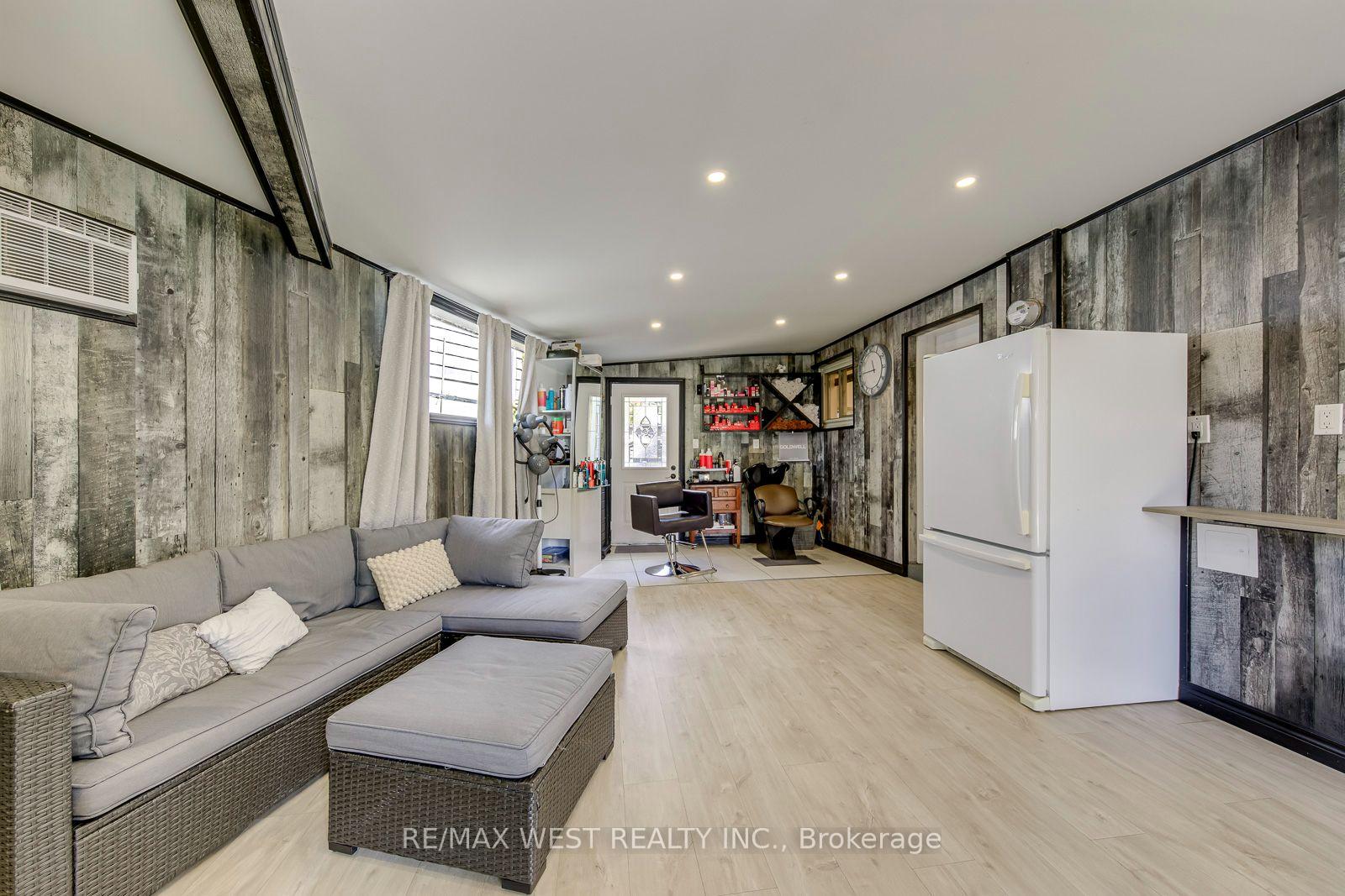 Photo 23 of 6 Millview Court, Etobicoke, West Humber-Clairville — HOMEH
