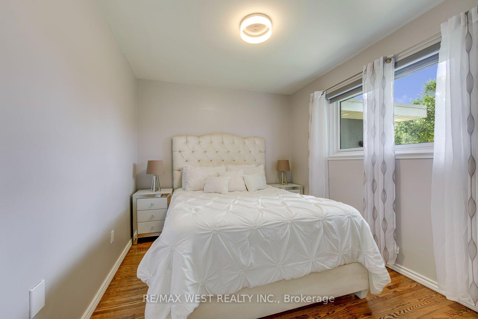 Photo 31 of 6 Millview Court, Etobicoke, West Humber-Clairville — HOMEH