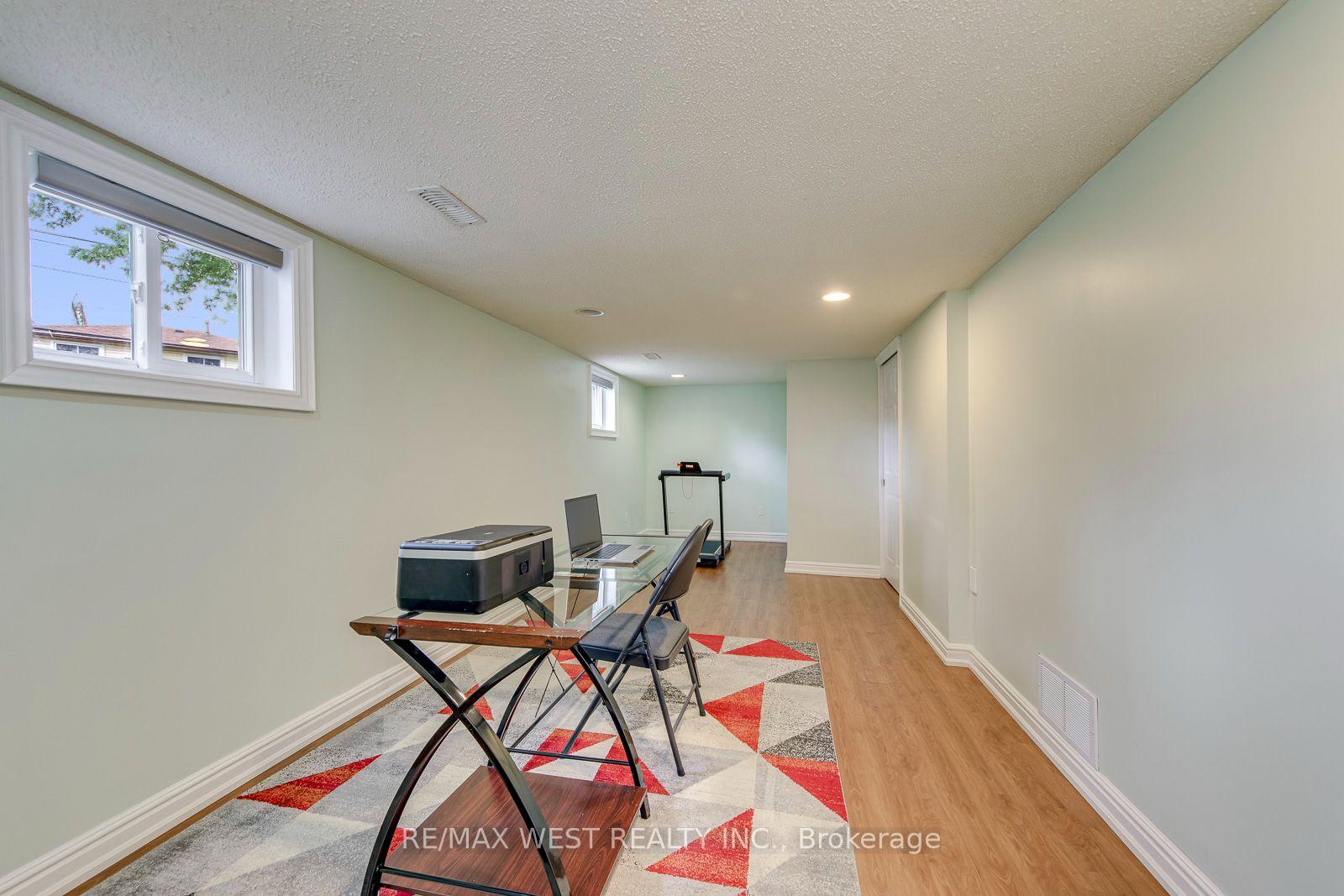 Photo 39 of 6 Millview Court, Etobicoke, West Humber-Clairville — HOMEH