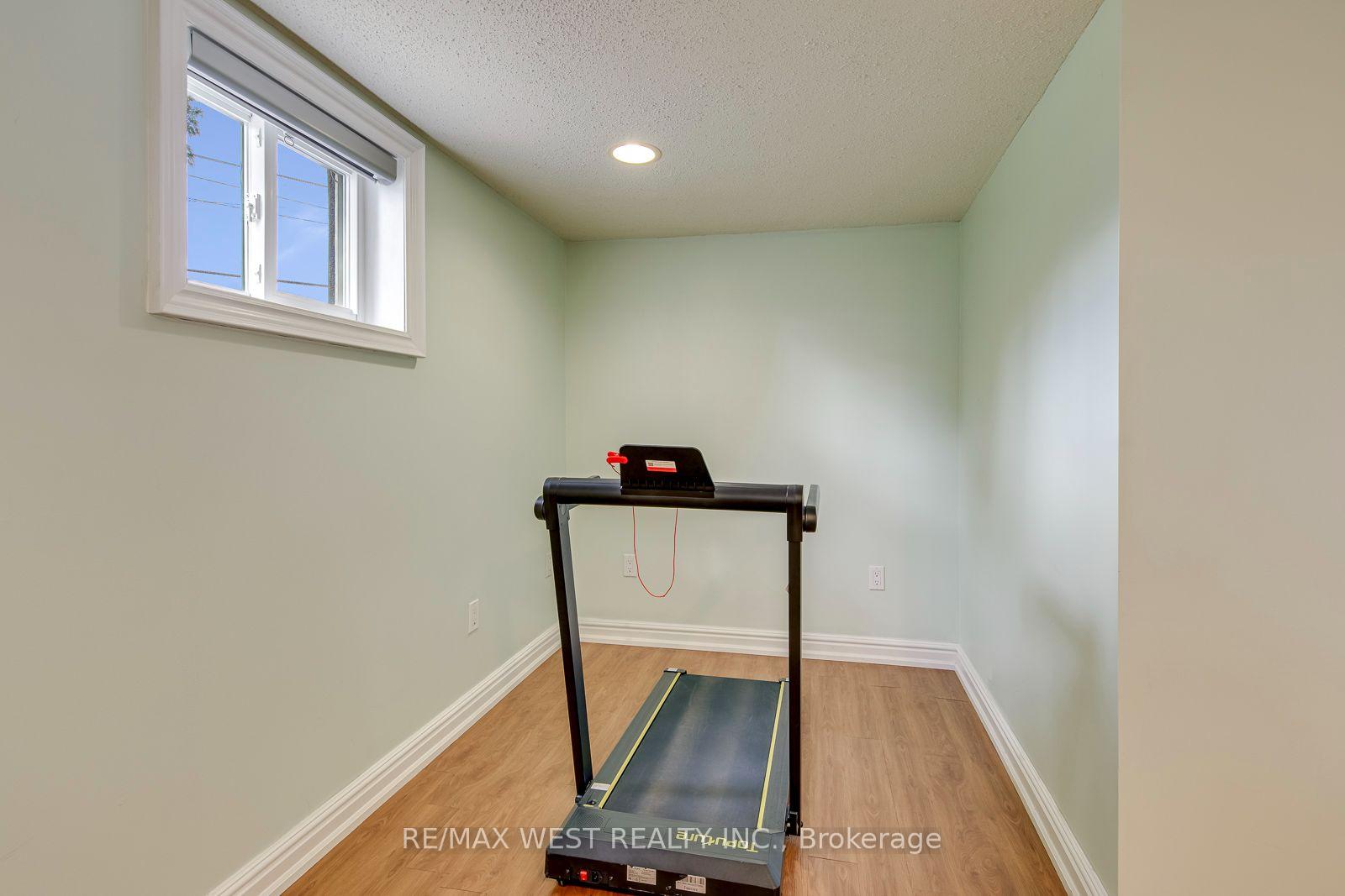 Photo 40 of 6 Millview Court, Etobicoke, West Humber-Clairville — HOMEH