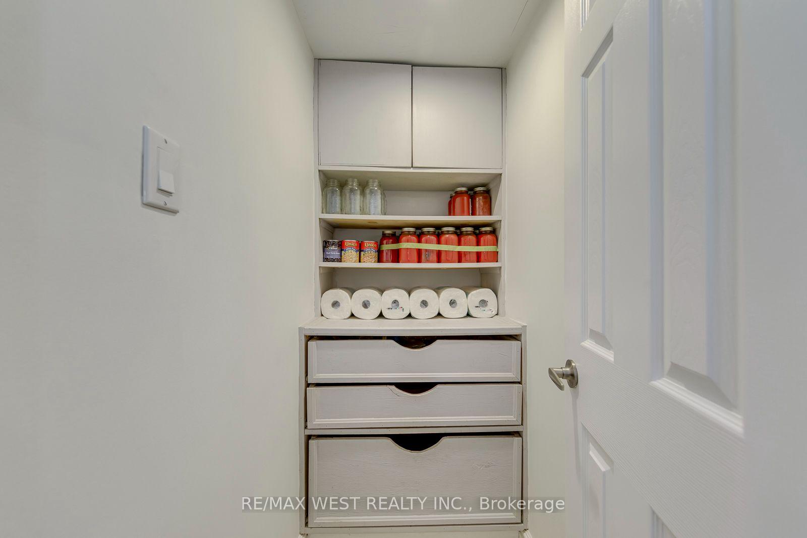 Photo 41 of 6 Millview Court, Etobicoke, West Humber-Clairville — HOMEH