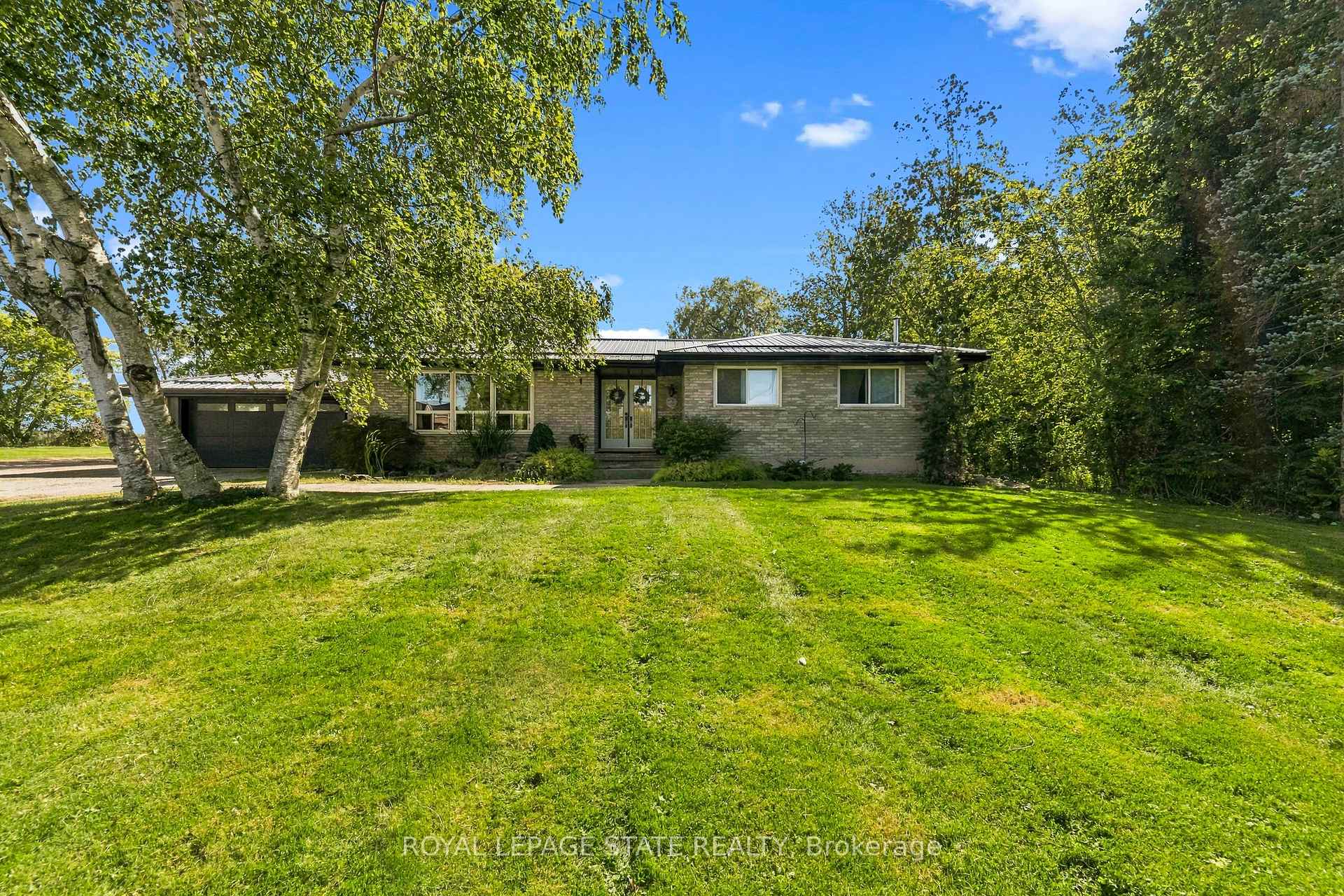 Front of 380 Haldimand Trail