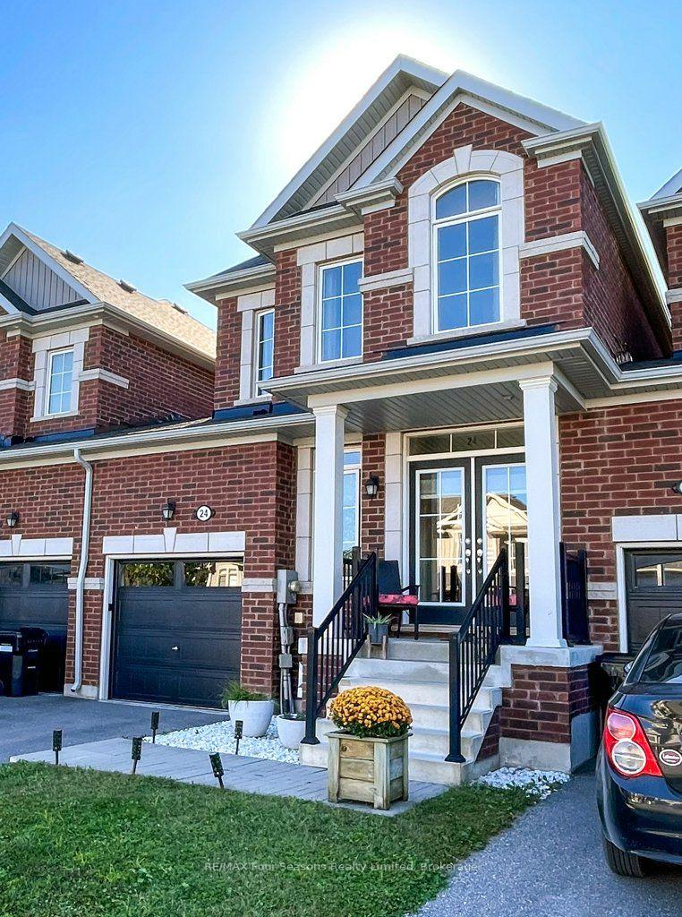 Photo 2 of 24 Barfoot Street, Collingwood — HOMEH