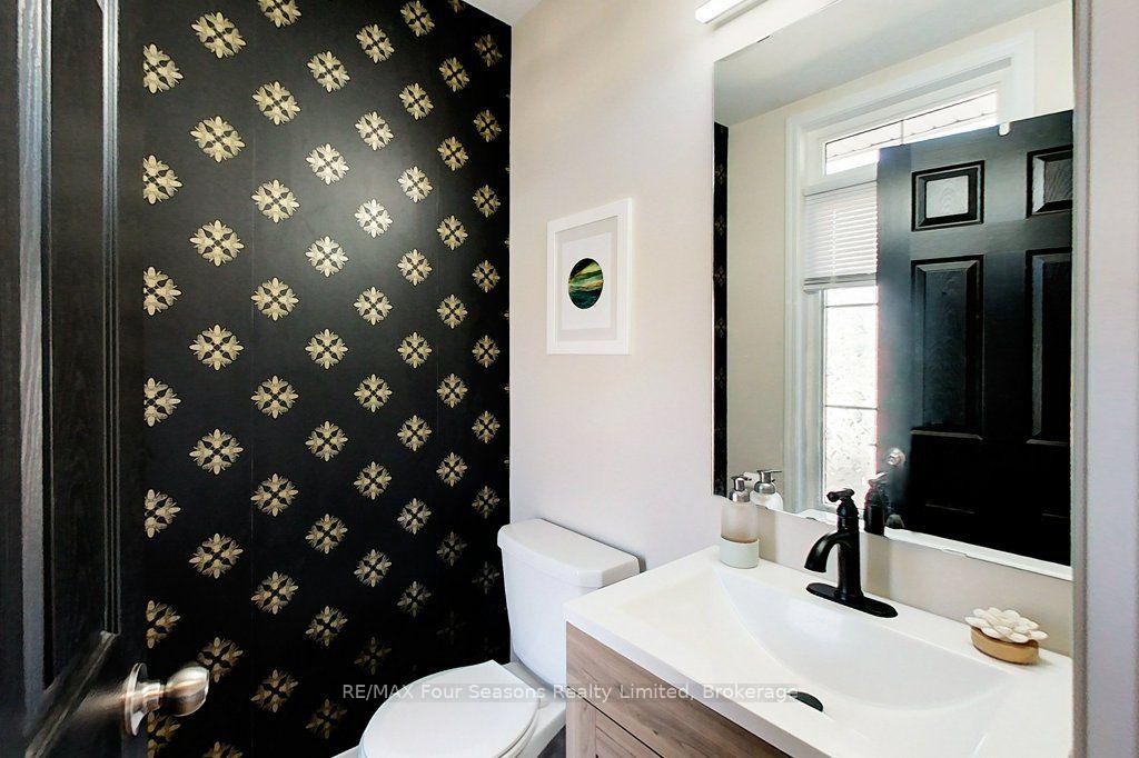 Photo 4 of 24 Barfoot Street, Collingwood — HOMEH