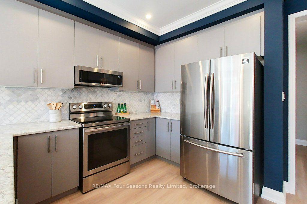 Photo 14 of 24 Barfoot Street, Collingwood — HOMEH