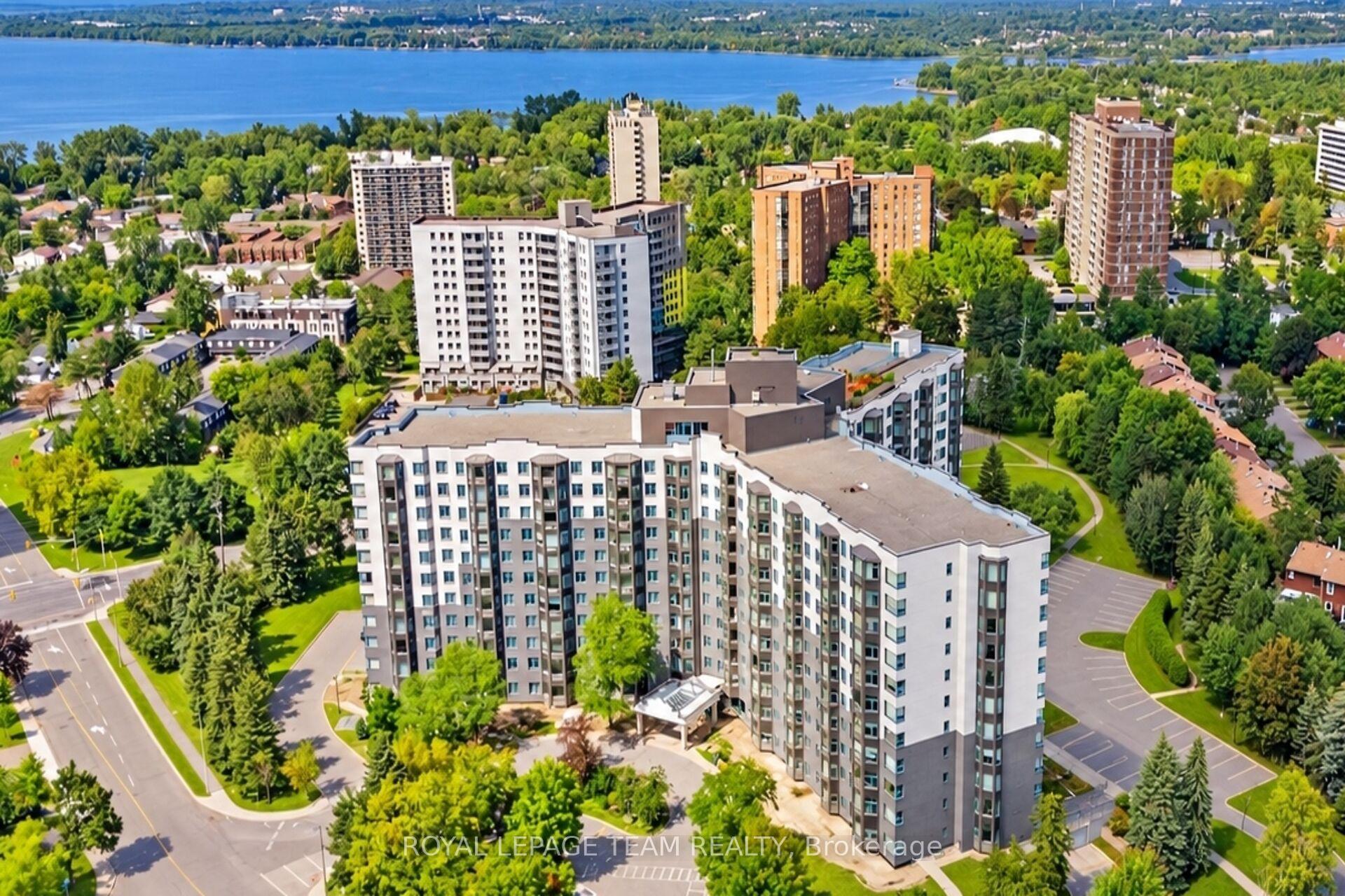Photo 4 of Unit 404, 1025 Grenon Avenue, Ottawa, Fairfield Heights — HOMEH