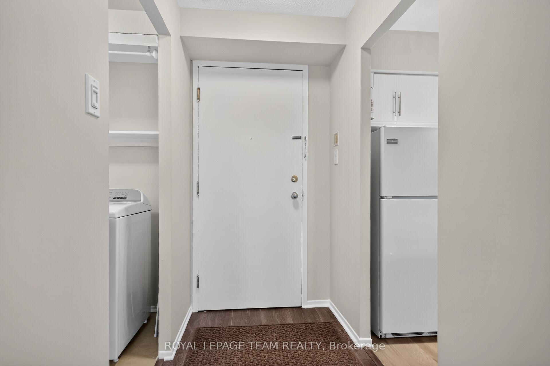 Photo 5 of Unit 404, 1025 Grenon Avenue, Ottawa, Fairfield Heights — HOMEH