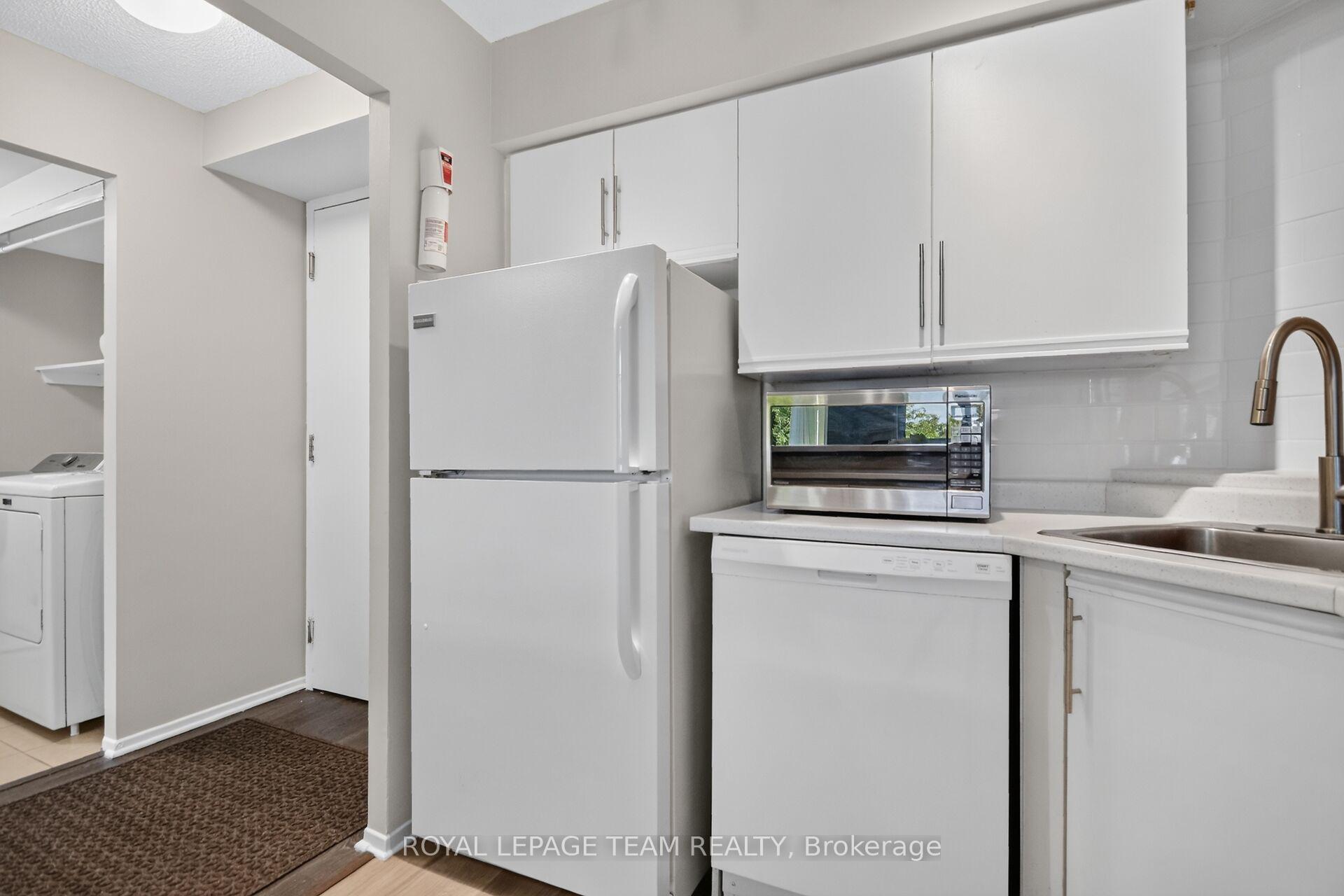Photo 8 of Unit 404, 1025 Grenon Avenue, Ottawa, Fairfield Heights — HOMEH