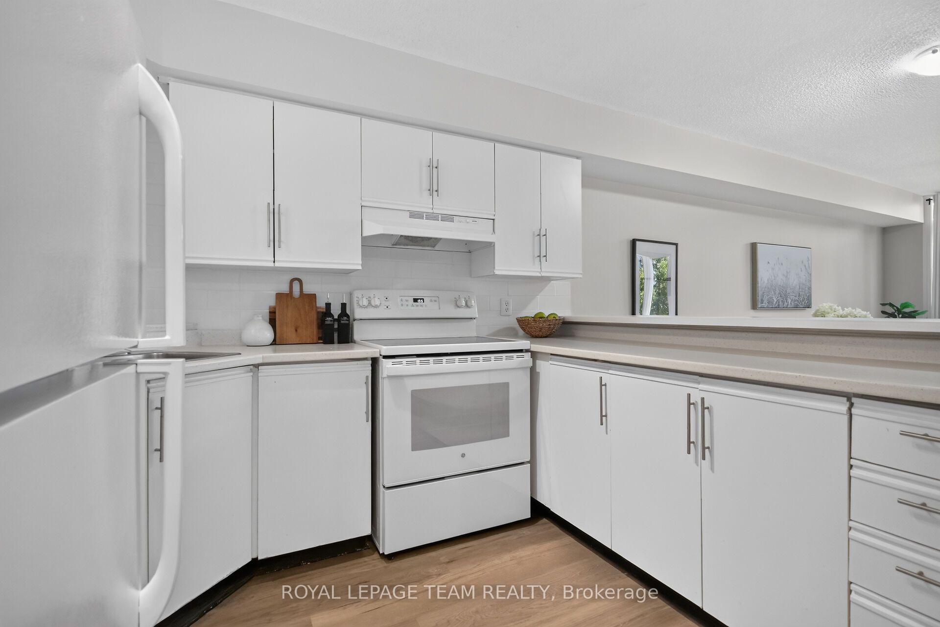 Photo 9 of Unit 404, 1025 Grenon Avenue, Ottawa, Fairfield Heights — HOMEH