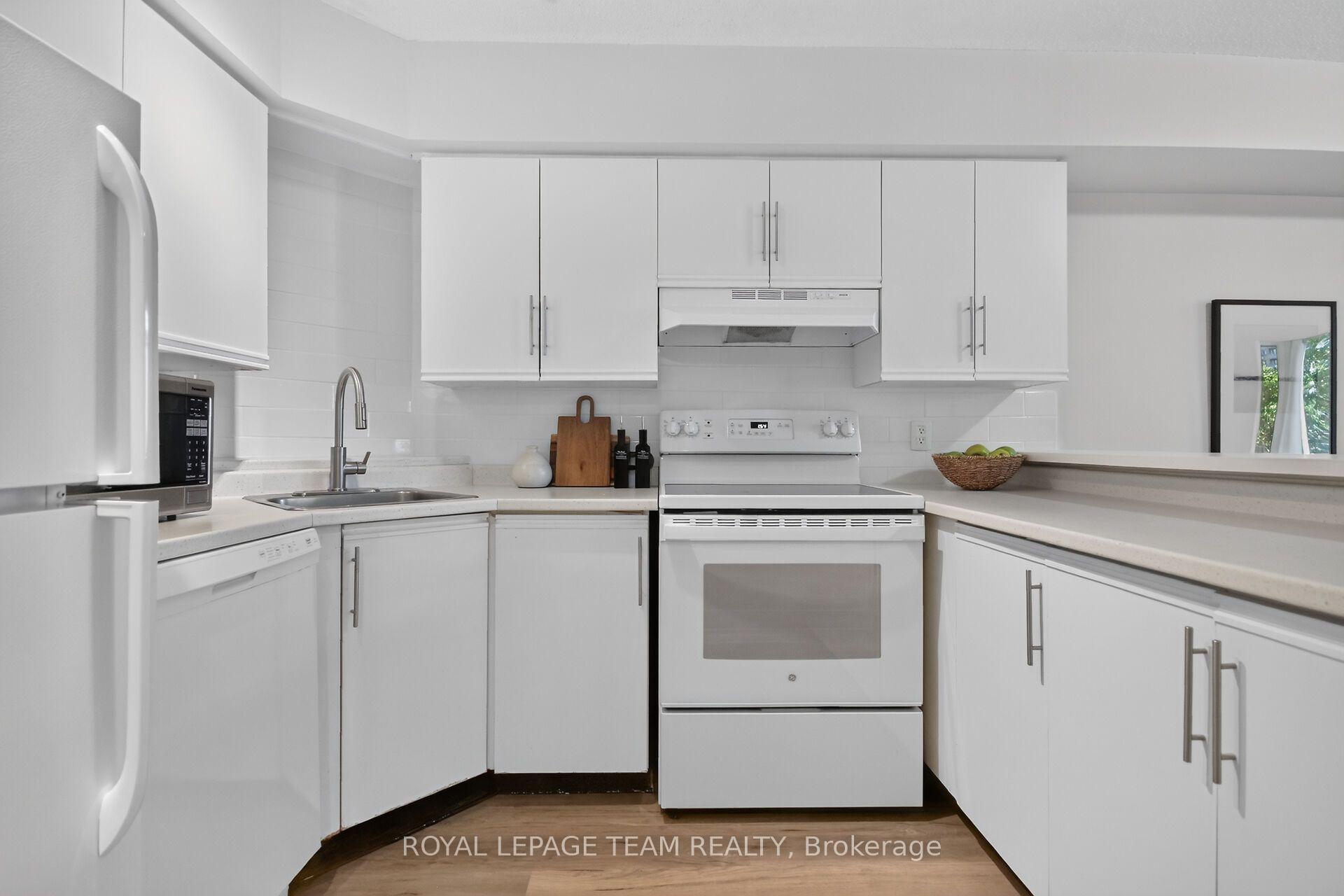 Photo 11 of Unit 404, 1025 Grenon Avenue, Ottawa, Fairfield Heights — HOMEH