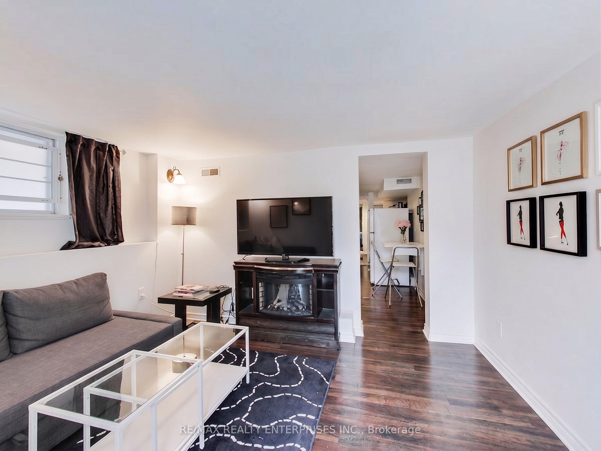 Photo 21 of 39 Pendrith Street, Toronto, Dovercourt-Wallace Emerson-Junction — HOMEH
