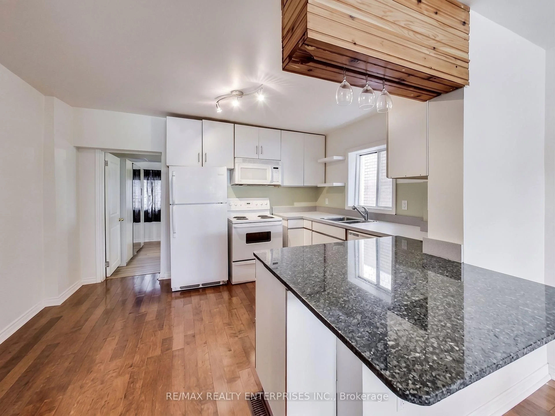 Photo 6 of 39 Pendrith Street, Toronto, Dovercourt-Wallace Emerson-Junction — HOMEH