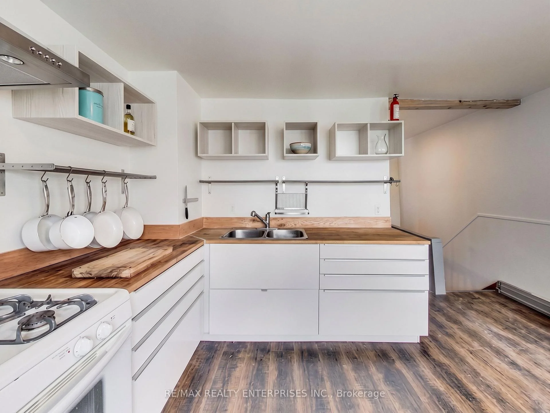 Photo 22 of 39 Pendrith Street, Toronto, Dovercourt-Wallace Emerson-Junction — HOMEH