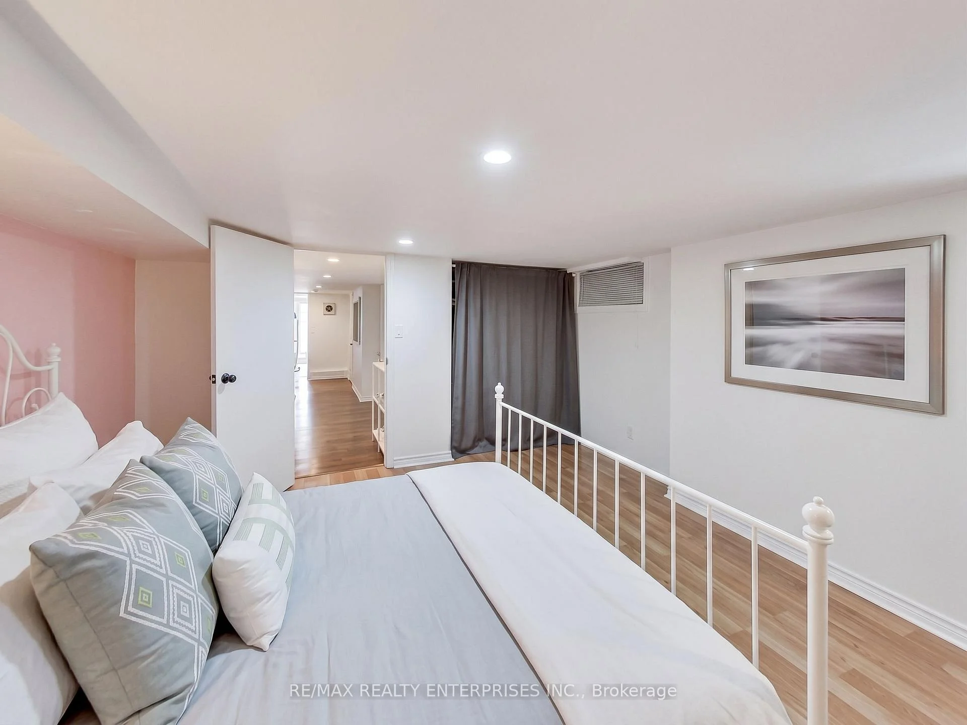 Photo 28 of 39 Pendrith Street, Toronto, Dovercourt-Wallace Emerson-Junction — HOMEH