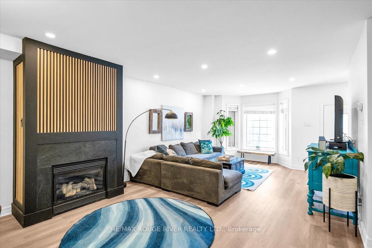 Photo 10 of 426 Brock Street N, Whitby, Downtown Whitby — HOMEH