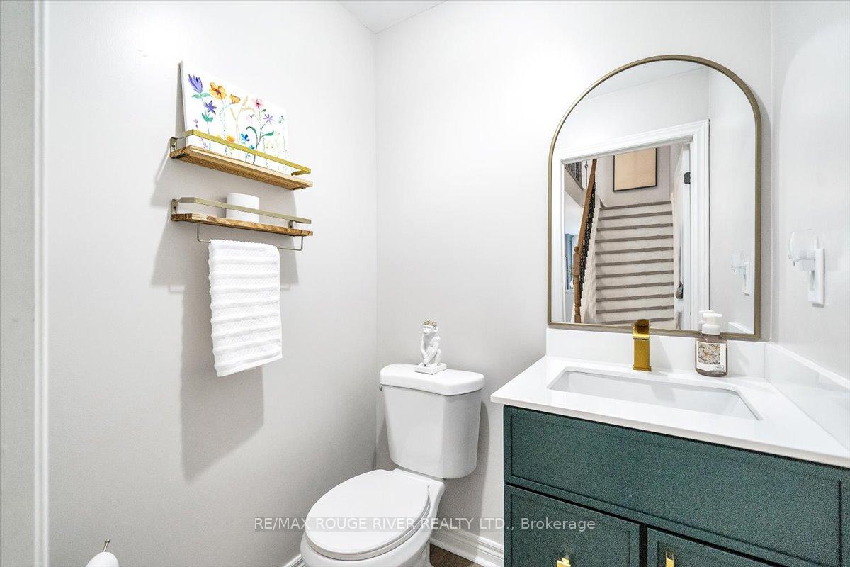 Photo 22 of 426 Brock Street N, Whitby, Downtown Whitby — HOMEH