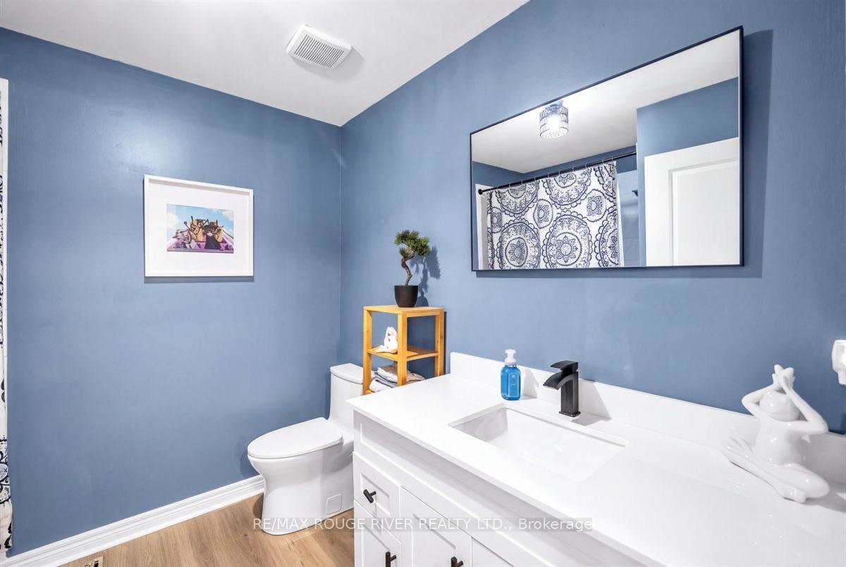 Photo 34 of 426 Brock Street N, Whitby, Downtown Whitby — HOMEH