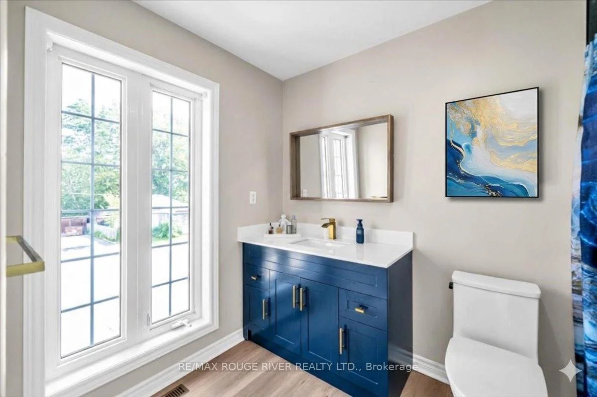 Photo 32 of 426 Brock Street N, Whitby, Downtown Whitby — HOMEH