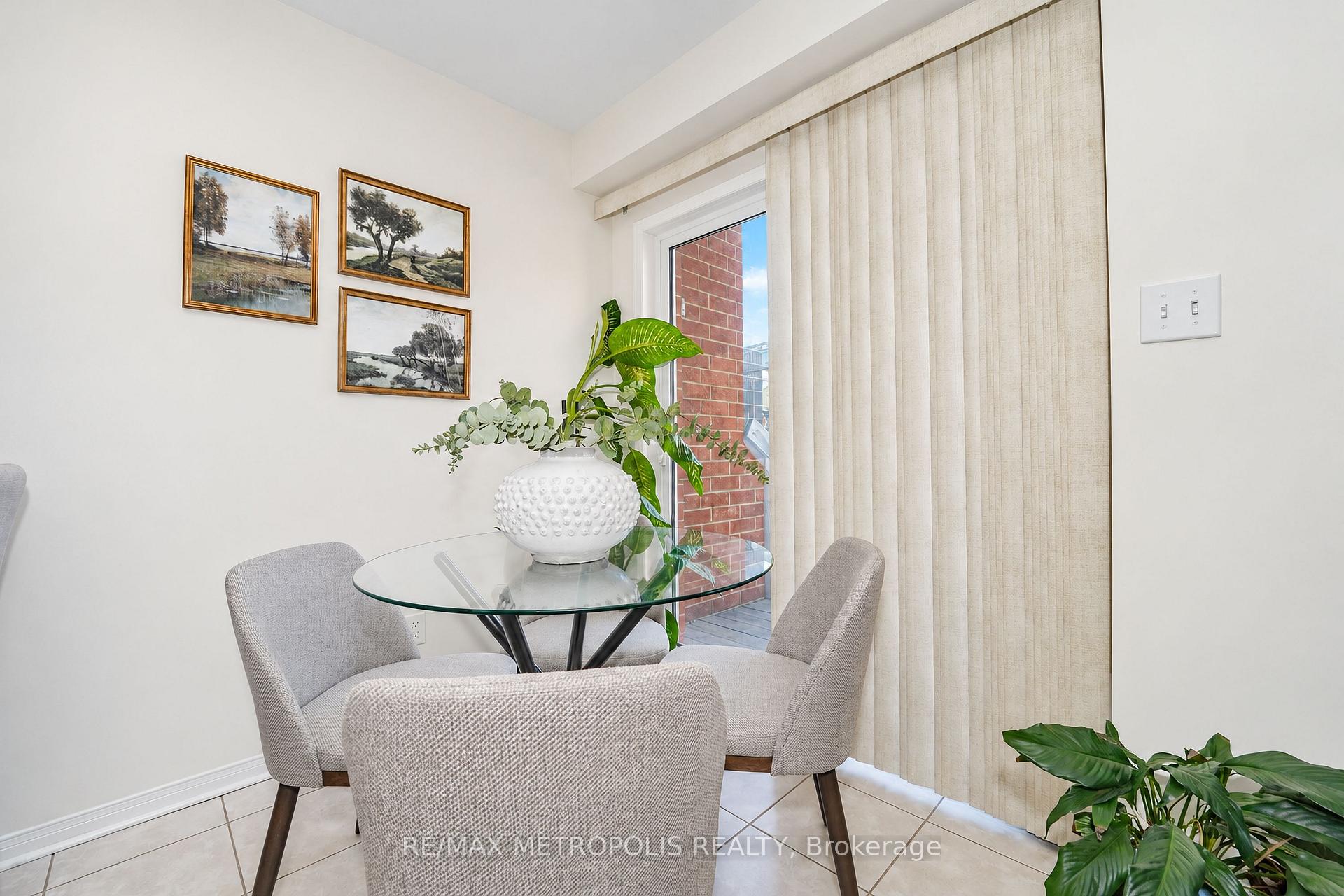 Photo 10 of 152 Angier Crescent, Ajax, South East — HOMEH