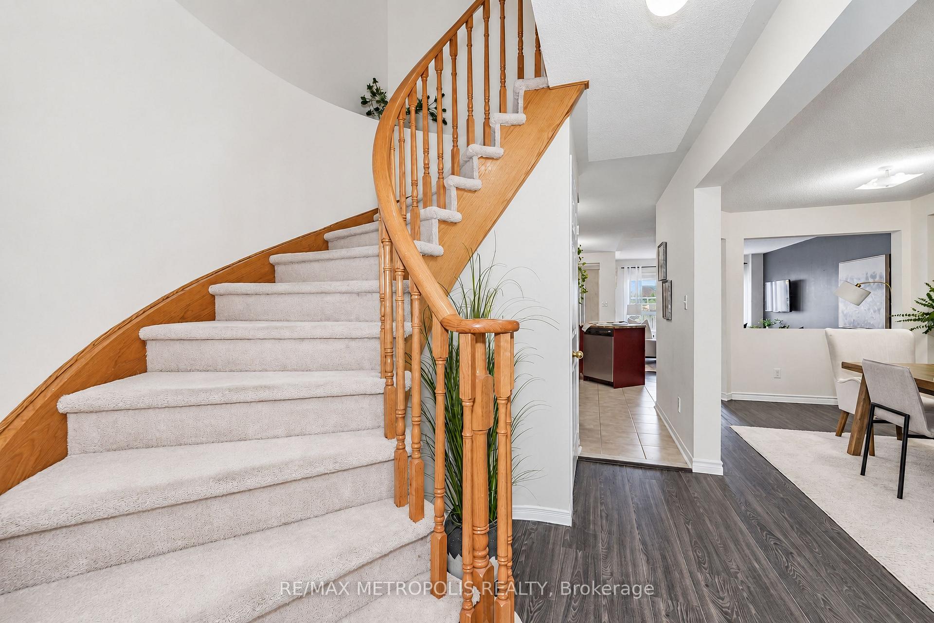 Photo 12 of 152 Angier Crescent, Ajax, South East — HOMEH